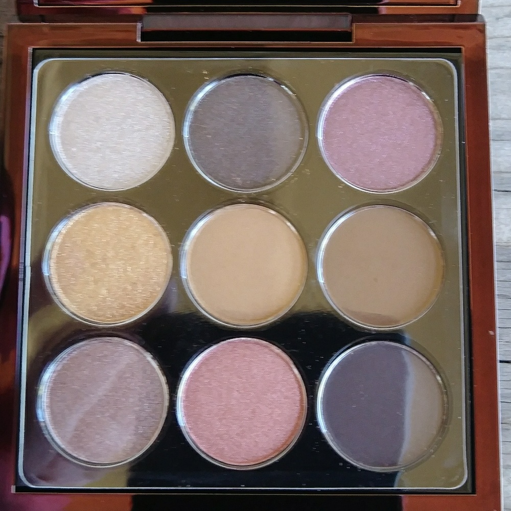 MAC Cosmetics - Picture 3 of 4